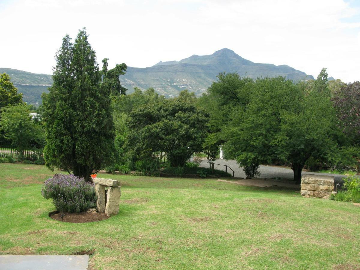 Villa Clarens On Collett Exterior foto